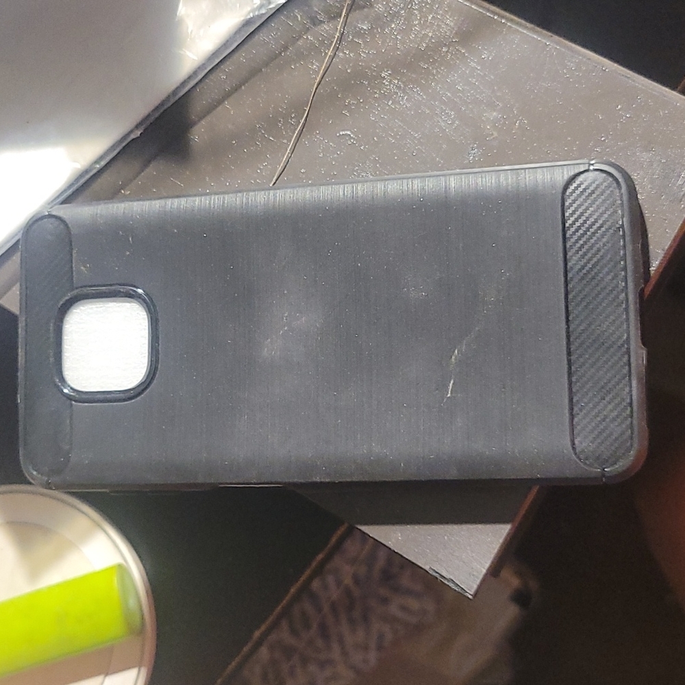 Moto 6 phone case new in box, black